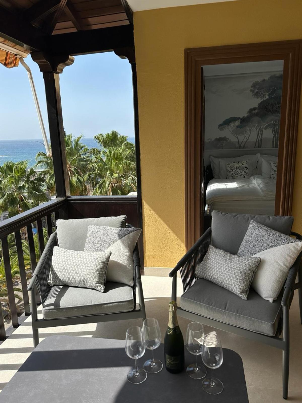 Apartamento Amarillo Oceanview Playa Feñabe Bagian luar foto